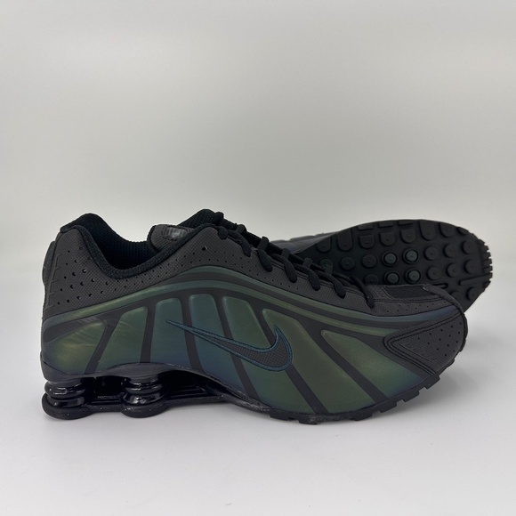 Nike Shox R4 SE Shoes Black Seaweed  display picture 1